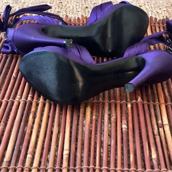 Michael Shannon Purple Satin Heels 6M - Picture 6 of 8